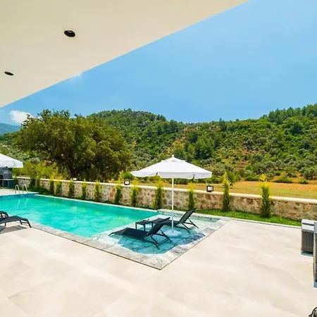 וילה Luxury With Spacious Garden
